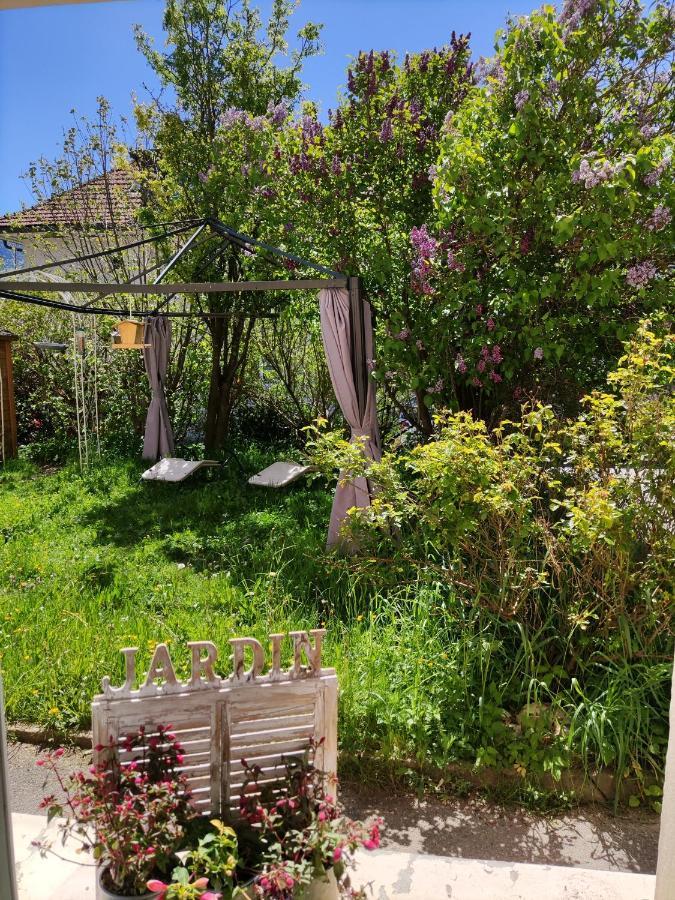 La Parenthese Bed & Breakfast Reconvilier Bagian luar foto
